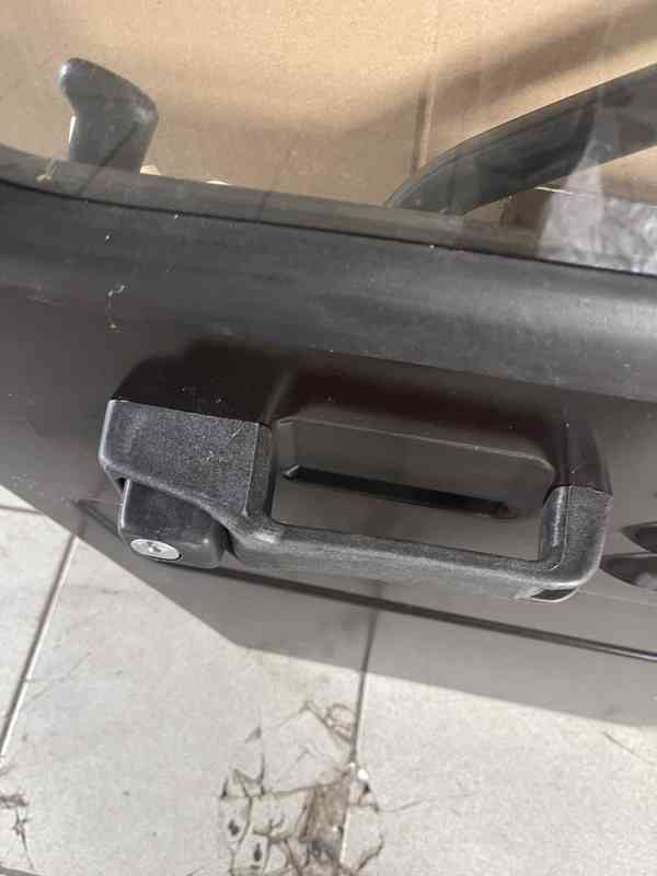 Dveře leva a prava traktor Belarus 320 originální kompletní  - foto 4