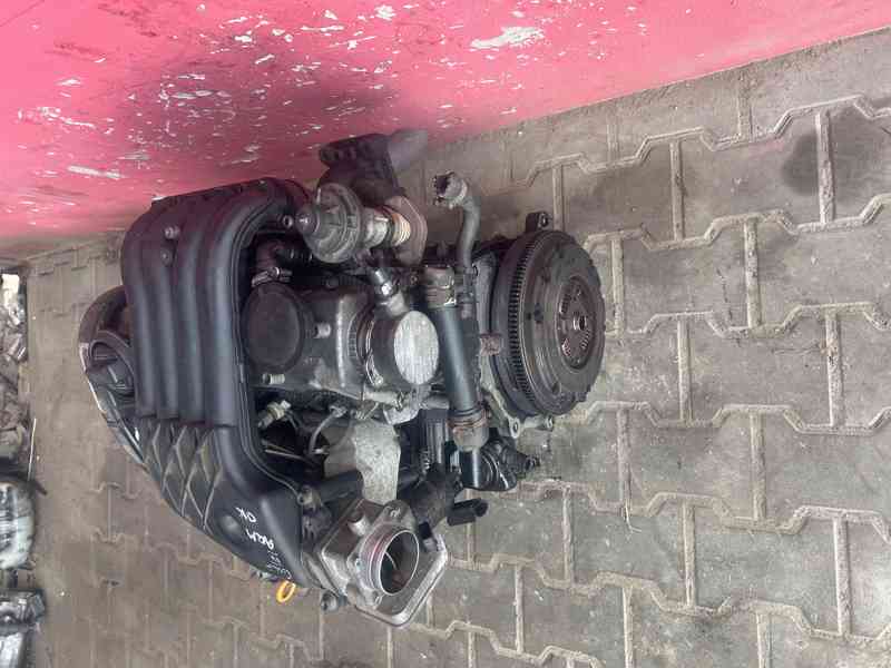 Motor 1,9SDI AQM 50KW VW Golf IV kompletní motor - foto 3