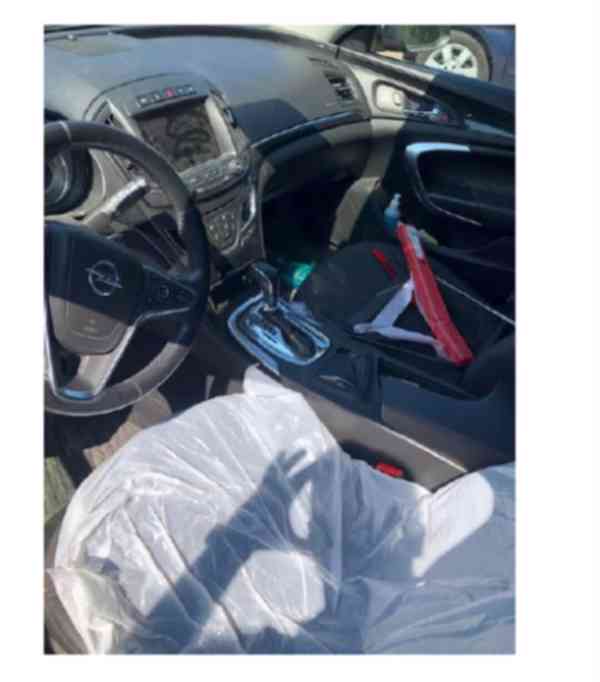 OPEL INSIGNIA, r. 2013 (akt. nepojízdné, ale opravitelné) - foto 3