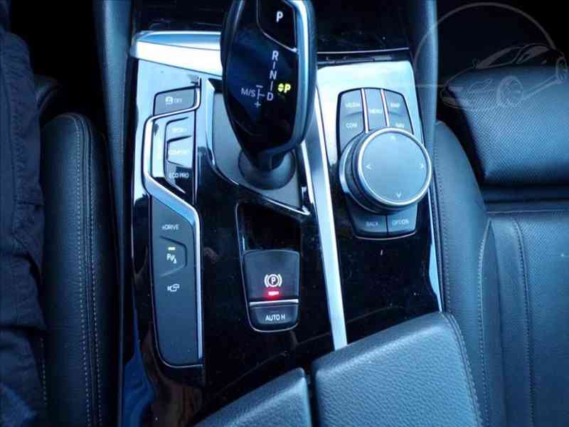 BMW 2,0 530e xDrive iPerformance - foto 9