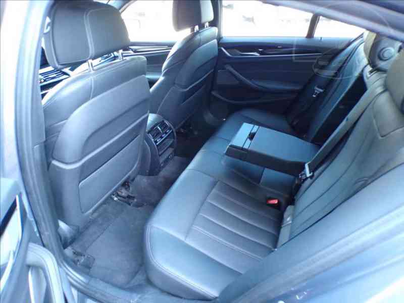BMW 2,0 530e xDrive iPerformance - foto 12