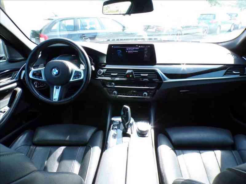 BMW 2,0 530e xDrive iPerformance - foto 5