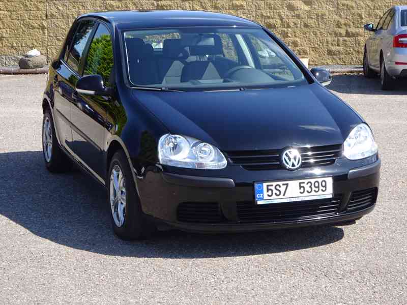 VW Golf 1.4i r.v.2005 (55 kw) 1.MAJITEL (43 000 KM) - foto 1