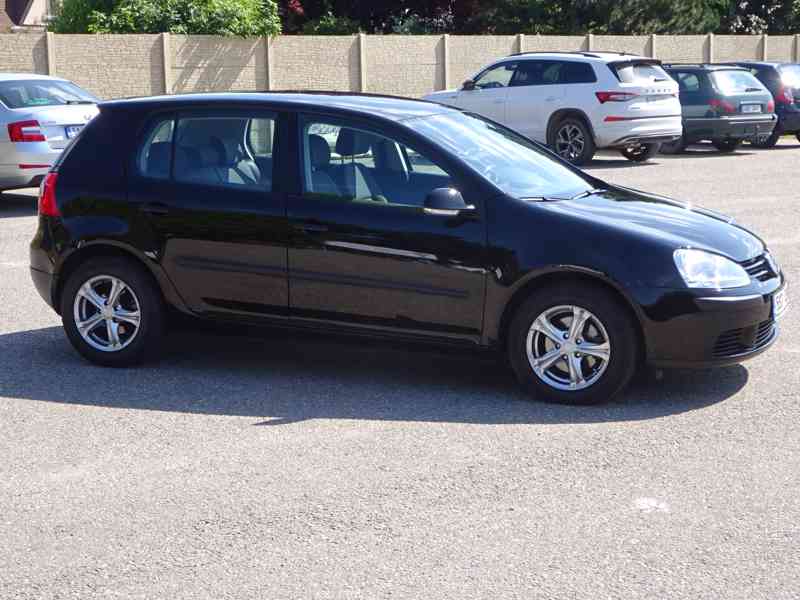 VW Golf 1.4i r.v.2005 (55 kw) 1.MAJITEL (43 000 KM) - foto 2