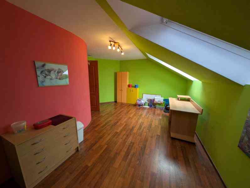 Prodej domu 5+1, obytná plocha 140 m², pozemek 215 m² - foto 37