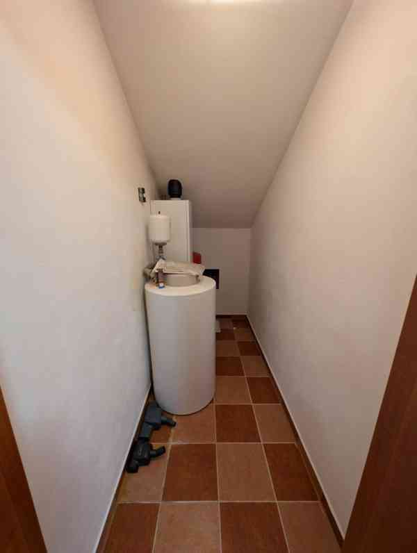 Prodej domu 5+1, obytná plocha 140 m², pozemek 215 m² - foto 24