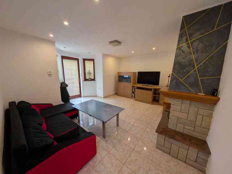 Prodej domu 5+1, obytná plocha 140 m², pozemek 215 m² - foto 12