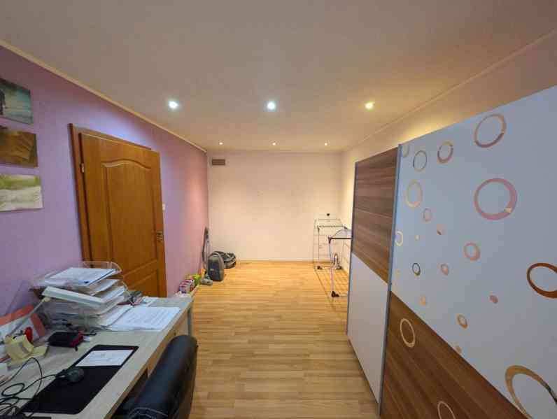 Prodej domu 5+1, obytná plocha 140 m², pozemek 215 m² - foto 6
