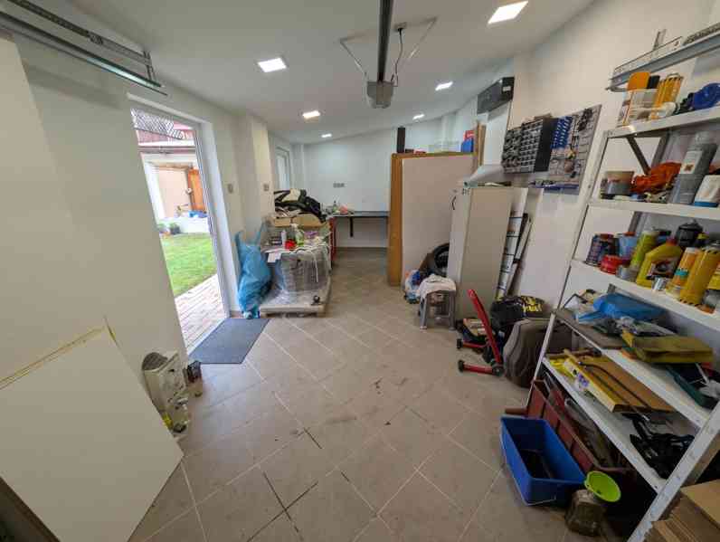 Prodej domu 5+1, obytná plocha 140 m², pozemek 215 m² - foto 18