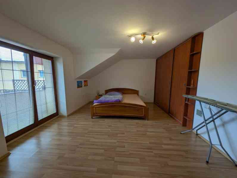 Prodej domu 5+1, obytná plocha 140 m², pozemek 215 m² - foto 29