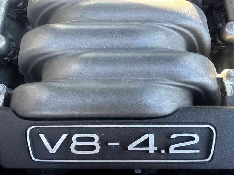 Audi S4 4.2 V8 344PS/Quattro/Manuál/1MAJ/94tisKM - foto 17