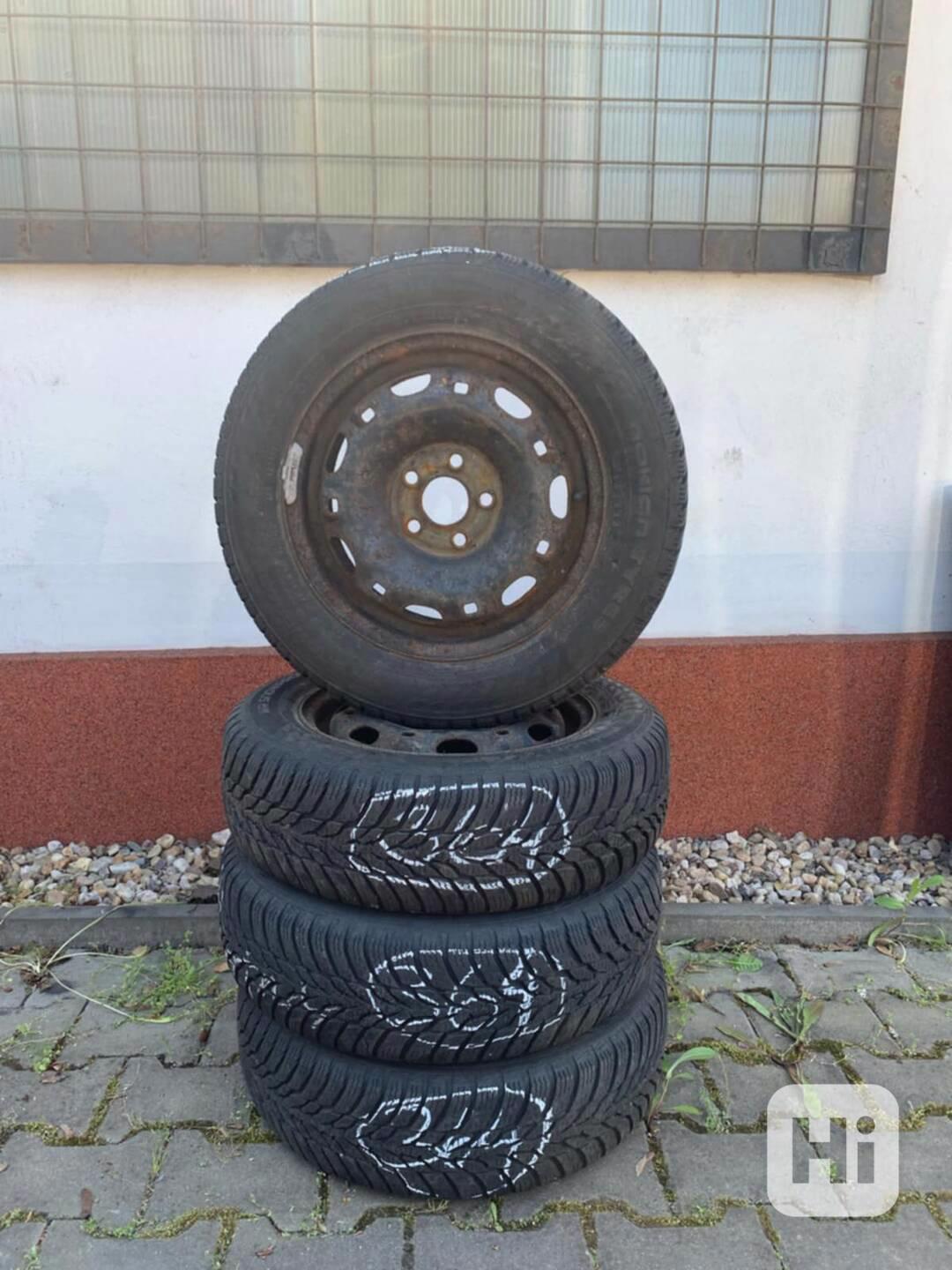 Kola Škoda Fabia,165/70 R14 81T,Nokian TyresWR Snowprof-zimn - foto 1