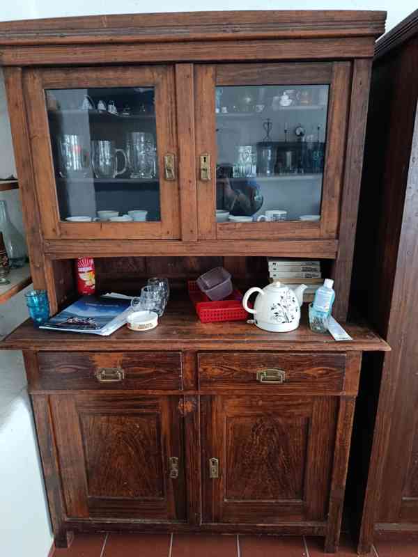 Starý nábytek - foto 4