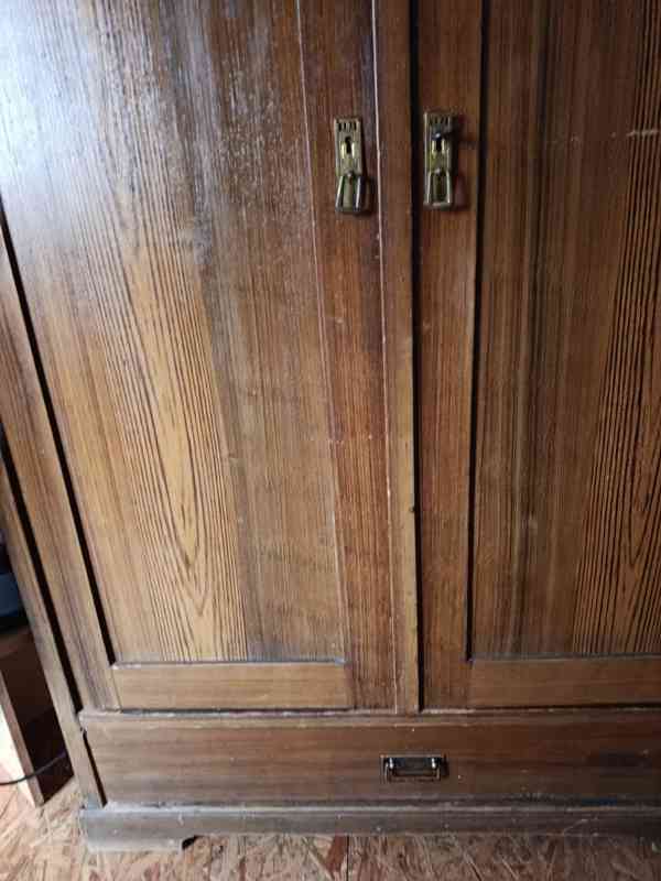 Starý nábytek - foto 7