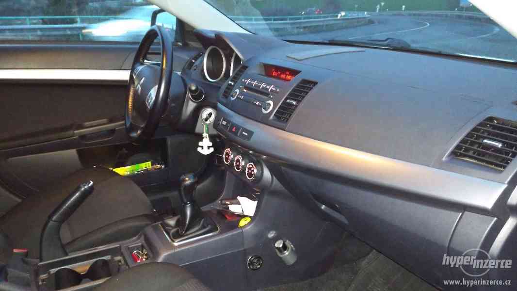 Mitsubishi Lancer 1.8 MIVEC - foto 8