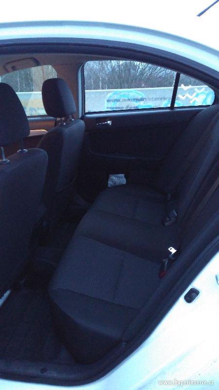 Mitsubishi Lancer 1.8 MIVEC - foto 9