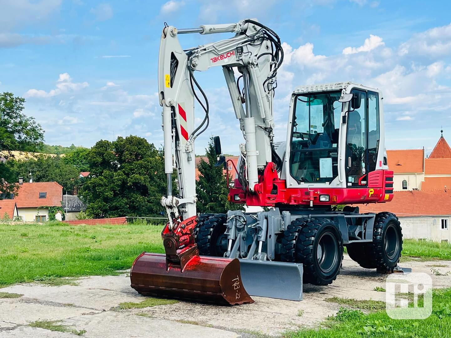 Kolové rypadlo Takeuchi TB295W (Možnost leasingu) - foto 1