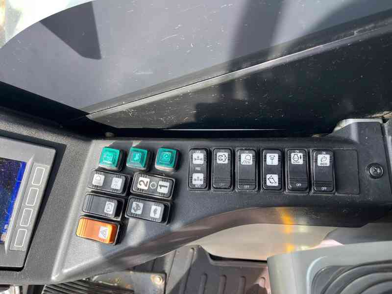 Kolové rypadlo Takeuchi TB295W (Možnost leasingu) - foto 13