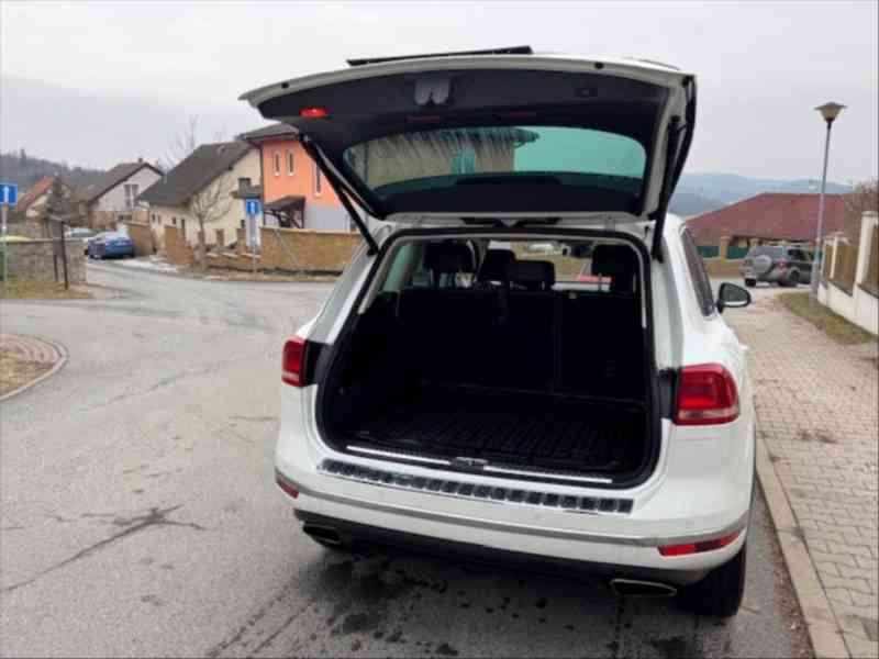 Volkswagen Touareg 3,0 V6  TDI BMT 8TT  193kW - foto 2