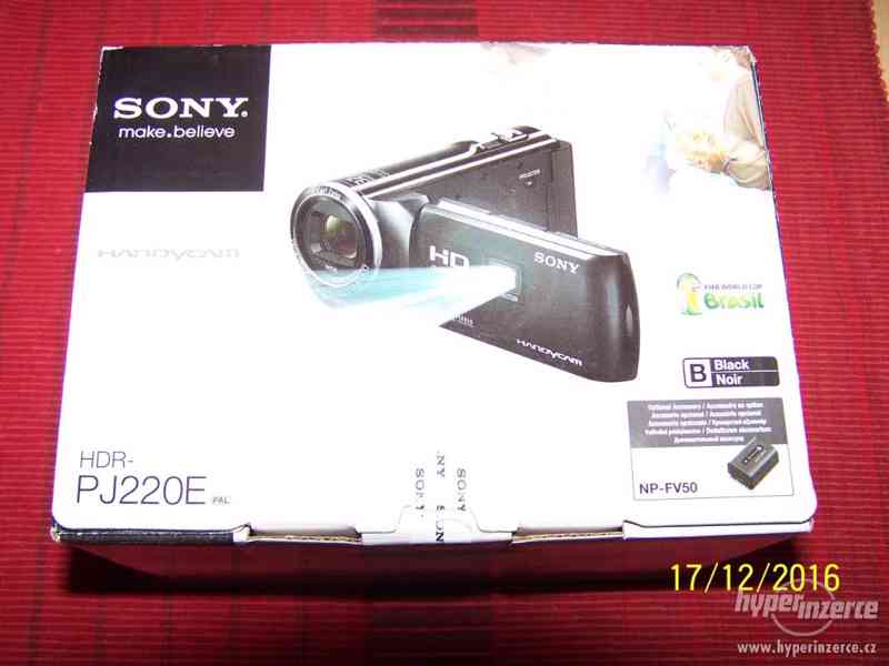 Videokamera SONY PJ220E s kartou 64GB - foto 1