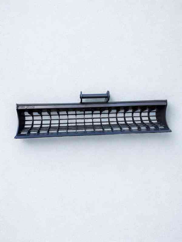 Prolamovaná svahová lopata 250cm 10-14t - foto 2