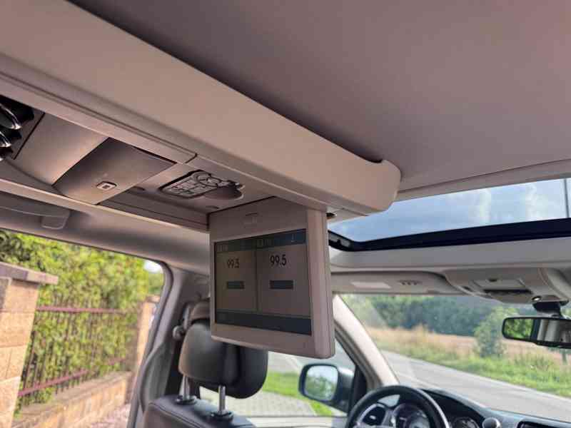 Chrysler Town Country 3,6 Limited 2xDVD Šíbr 2012 - foto 10