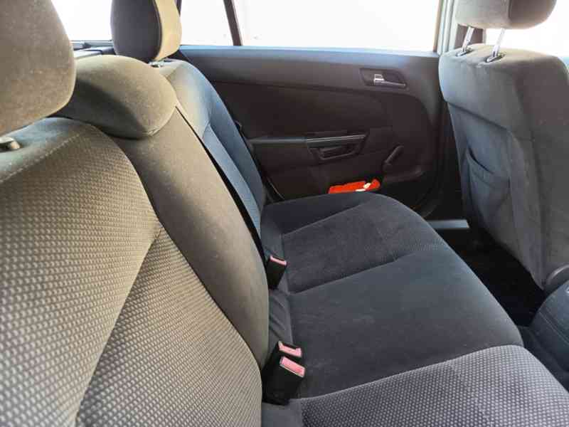 OPEL Astra caravan 1,7CDI Elegance - foto 14