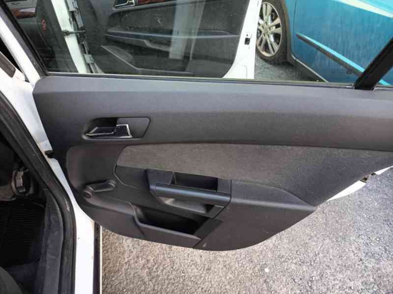OPEL Astra caravan 1,7CDI Elegance - foto 16