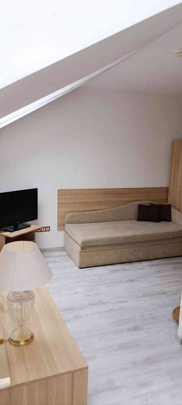 Pronájem klimatizované ubytovací jednotky (80 m²), Praha 5 - foto 2