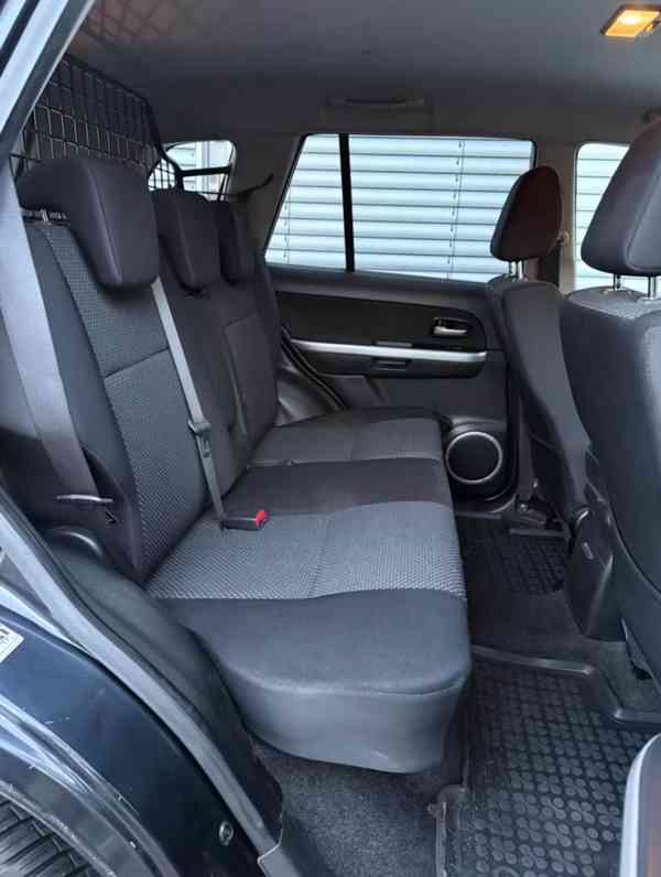 Suzuki Grand Vitara 2.0i Club benzín 103kw - foto 17