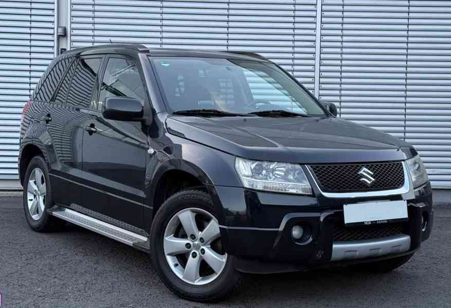 Suzuki Grand Vitara 2.0i Club benzín 103kw - foto 19