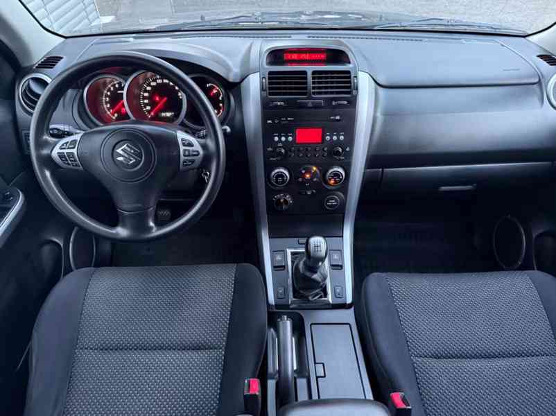 Suzuki Grand Vitara 2.0i Club benzín 103kw - foto 12