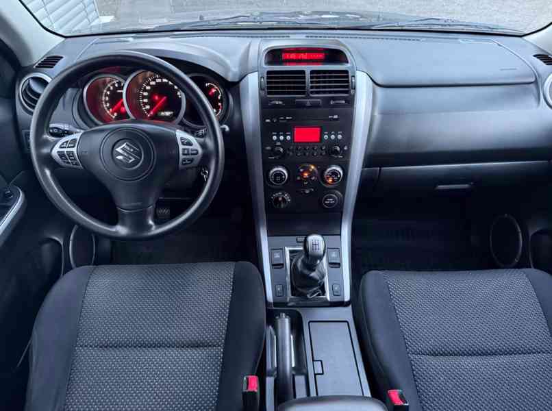 Suzuki Grand Vitara 2.0i Club benzín 103kw - foto 13
