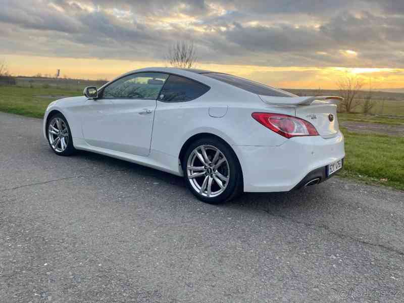 Hyundai Genesis Coupé - foto 1