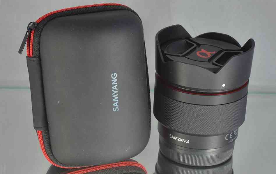pro SONY E-SAMYANG AF 12mm 1:2.0 AF širokoúhlý  - foto 3