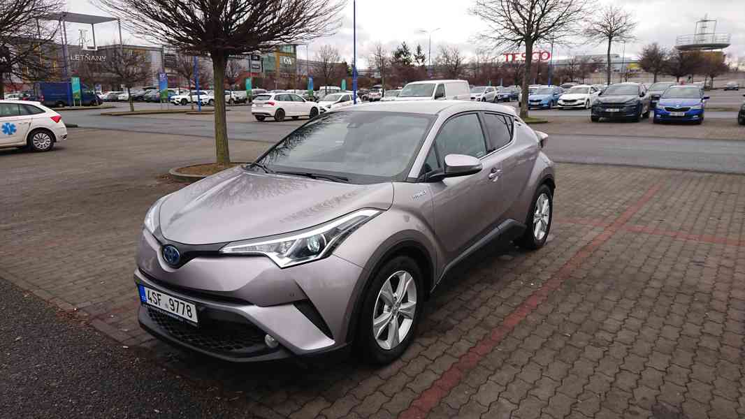Prodám Toyotu C-HR 1.8 Hybrid - foto 1