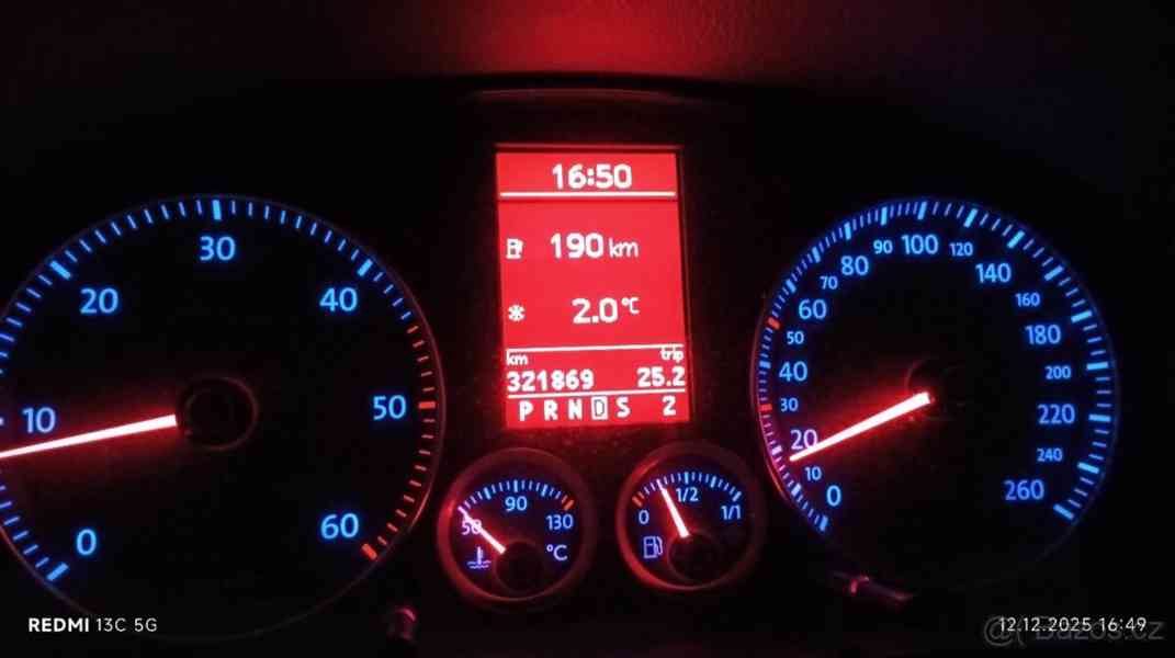 Volkswagen Touran 1,9 TDI DSG nová STK - foto 9