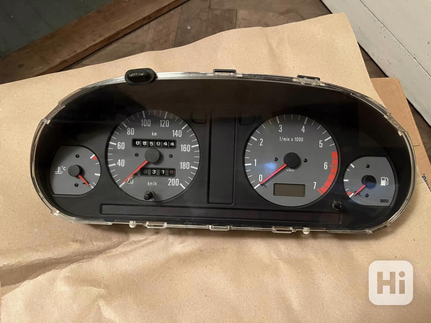 Přístrojová deska ŠKODA FELICIA 1.6 - foto 1