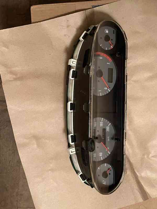 Přístrojová deska ŠKODA FELICIA 1.6 - foto 3