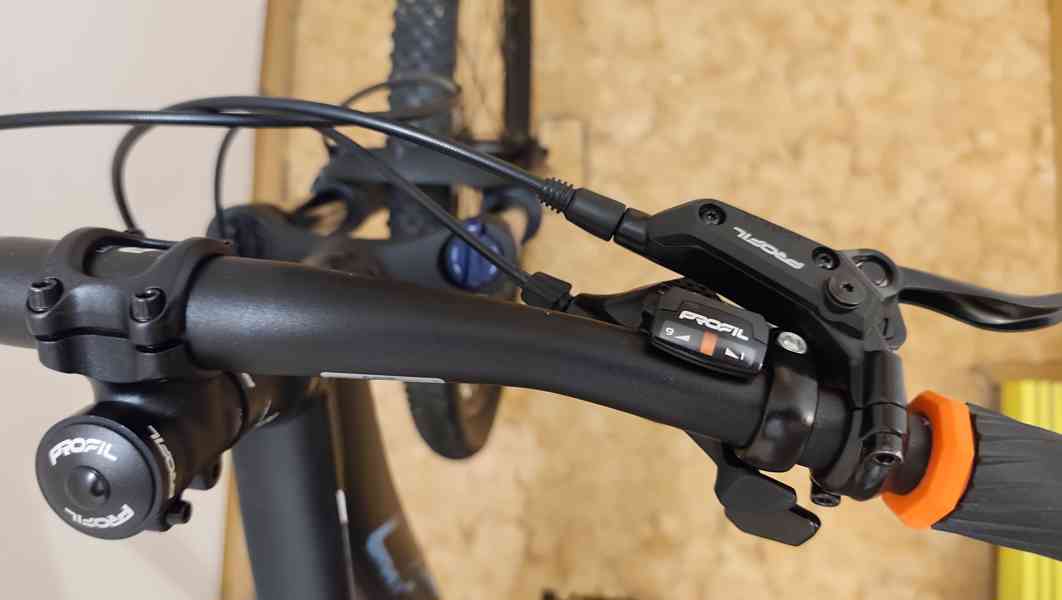 Prodám dětské horské kolo SCUD – TOP STAV! - foto 4