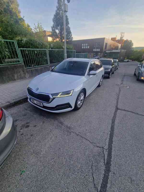 Škoda Octavia 2,0   TDI First Edition Matrix - foto 9