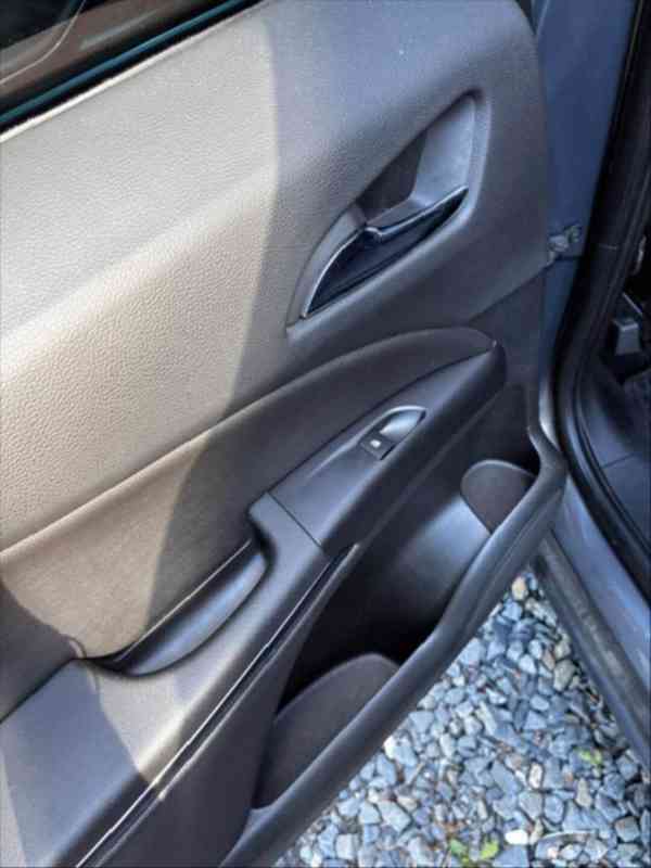 Opel Zafira 1,9   CDTI 125 kW AUTOMAT - foto 6