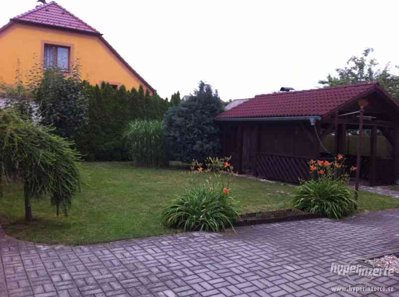Prodej útulného rodinného domu v Českých Velenicích - foto 13