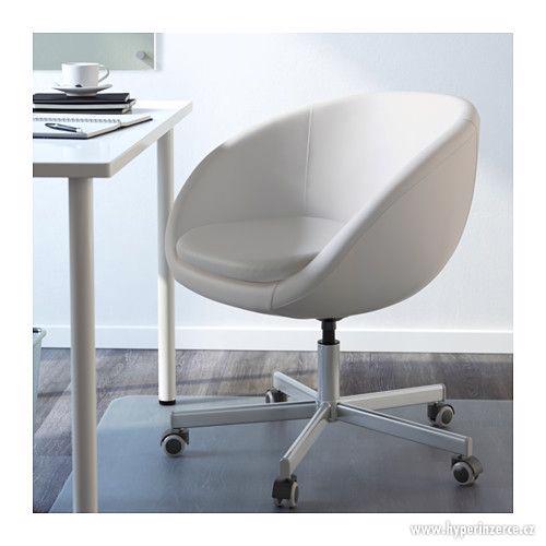 otočná bílá židle Skruvsta z IKEA - foto 1