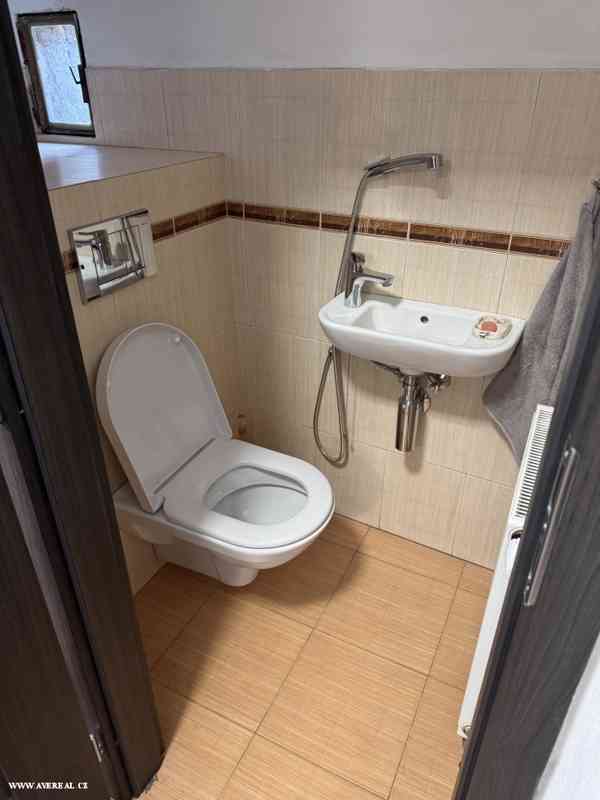 Pronájem rodinného domu 3+1 s garáží a zahradou, Praha 15 - foto 13