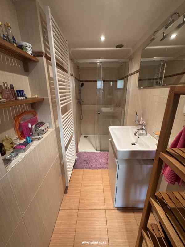 Pronájem rodinného domu 3+1 s garáží a zahradou, Praha 15 - foto 12