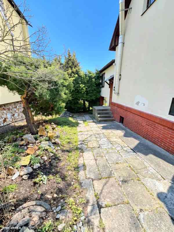 Pronájem rodinného domu 3+1 s garáží a zahradou, Praha 15 - foto 15