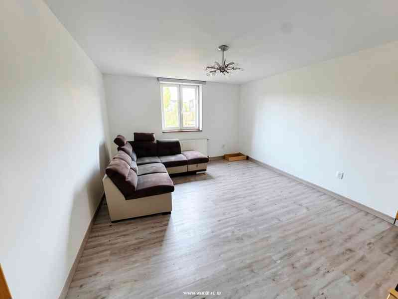 Pronájem rodinného domu 3+1 s garáží a zahradou, Praha 15 - foto 10