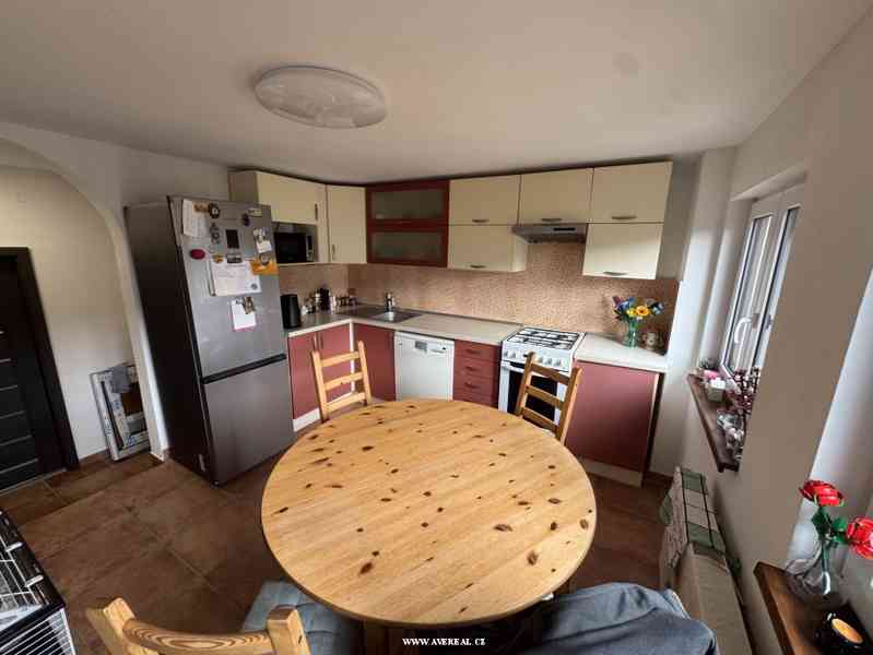 Pronájem rodinného domu 3+1 s garáží a zahradou, Praha 15 - foto 4