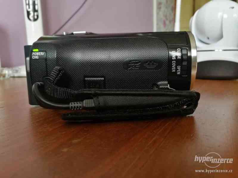 Kamera Sony HDR-PJ220E - foto 6